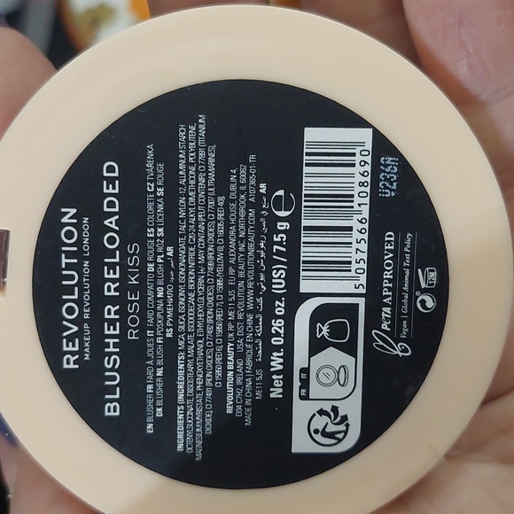 Makeup revolution blush in Rose Kiss - Picture 2 of 2